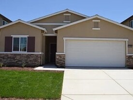 4284 Lasalle Dr in Merced, CA - Building Photo