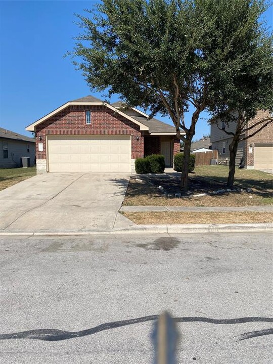 186 Pigeonberry Pass in Buda, TX - Building Photo