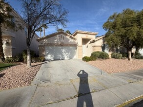 202 Waterton Lakes Ave in Las Vegas, NV - Building Photo - Building Photo