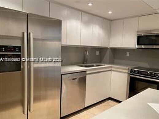 2000 Towerside Ter, Unit # 309 in Miami, FL - Building Photo