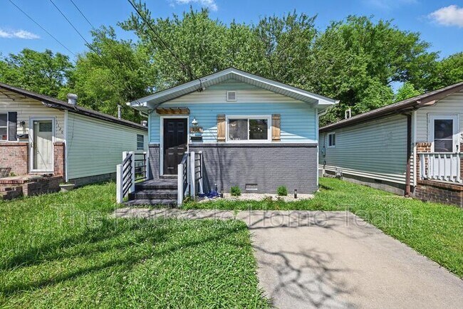 property at 1118 West Ave