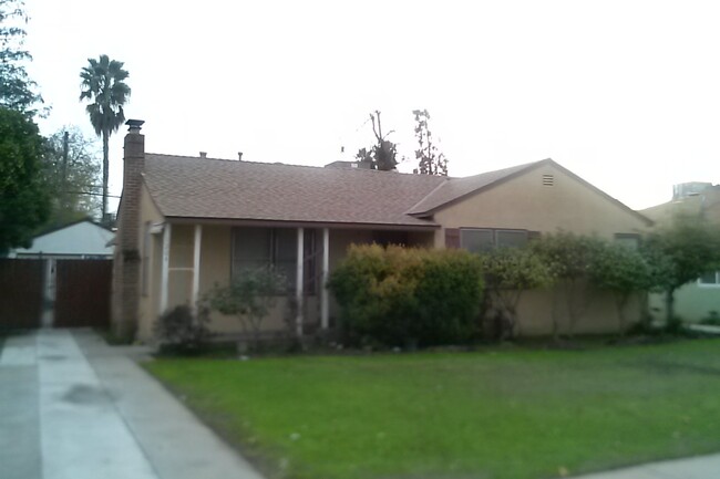 property at 1204 E Michigan Ave