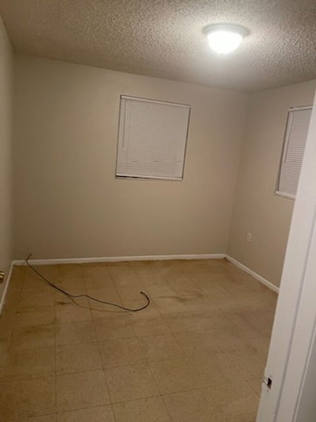 7068 CR 213 in Wildwood, FL - Building Photo - Building Photo