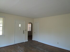 544 W Calhoun St in Sumter, SC - Building Photo - Building Photo