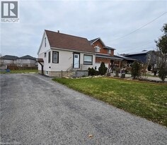 1356 Upper Wellington St in Hamilton, ON - Building Photo