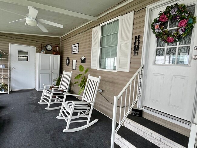 10911 Tumbleweed Dr in Dade City, FL - Building Photo - Building Photo