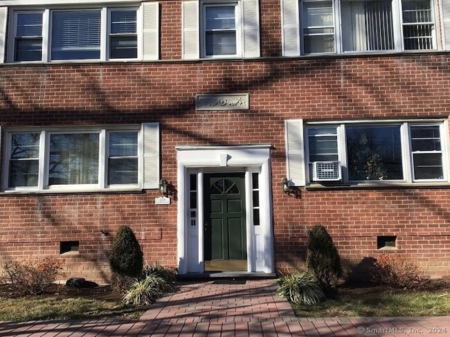 property at 258 Glenbrook Rd