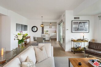 838 N Doheny Dr in West Hollywood, CA - Building Photo - Building Photo