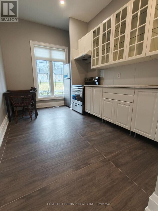 26 Diamondwood Dr in Caledon, ON - Building Photo - Building Photo