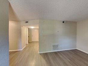 852 NW Summercrest Blvd in Burleson, TX - Building Photo - Building Photo