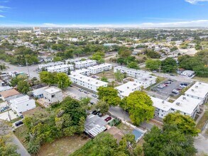 6321 NW 20th Ave in Miami, FL - Building Photo - Building Photo