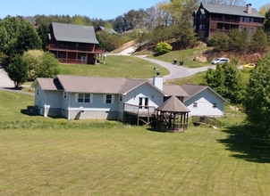 2802 Seth Rd in Pigeon Forge, TN - Foto de edificio - Building Photo