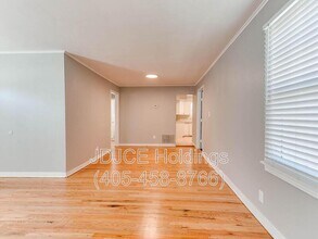 513 E Northrup Dr in Midwest City, OK - Building Photo - Building Photo