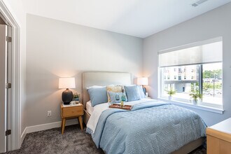 The Borden in Wethersfield, CT - Foto de edificio - Interior Photo