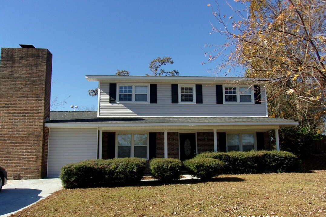 108 Omega Cir in Enterprise, AL - Building Photo