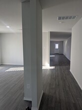 1704 Dwelling Pl in Godley, TX - Foto de edificio - Building Photo