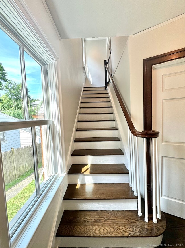 6 Pemberwick Rd in Greenwich, CT - Building Photo - Building Photo