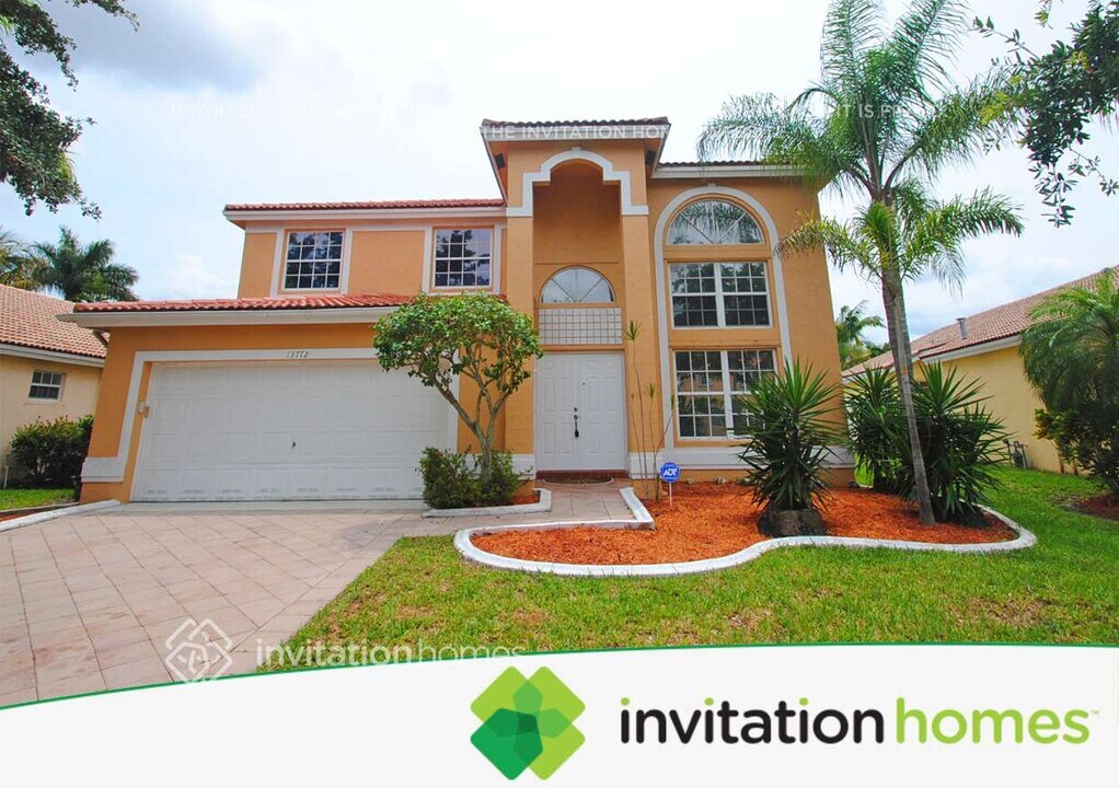 13772 NW 22nd Pl in Sunrise, FL - Building Photo
