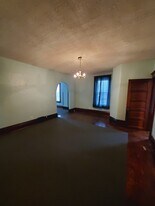 403 W Main St in Genoa, IL - Building Photo