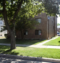 415-419 Alles St in Des Plaines, IL - Building Photo - Building Photo