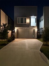 9134 Brandon St in Houston, TX - Foto de edificio - Building Photo