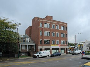 3540 N Ashland Ave in Chicago, IL - Foto de edificio - Building Photo