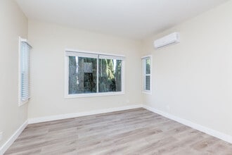 2510 Central in Alameda, CA - Building Photo - Building Photo