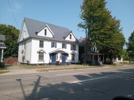 316 W Saginaw St in Lansing, MI - Building Photo