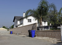 9044 Chantry Ave in Fontana, CA - Foto de edificio - Building Photo