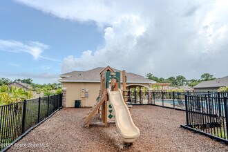 194 Bubbling Ln in Palm Bay, FL - Building Photo - Building Photo