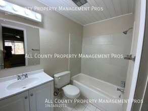 2605 Pine Lake Terrace in Sarasota, FL - Building Photo - Building Photo