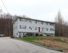 The Meadows Apartments in Uncasville, CT - Building Photo - Building Photo