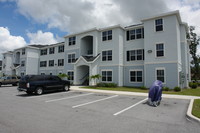 Grande Court North Port in North Port, FL - Foto de edificio - Building Photo