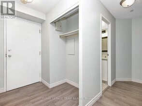 1025-1025 Grenon Ave in Ottawa, ON - Building Photo - Building Photo