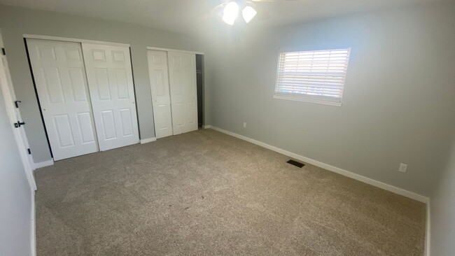 property at 3245 Summerhill Ln