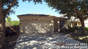 611 Campion Red in San Antonio, TX - Building Photo