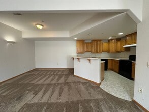 317 Terrace Dr in Brookfield, WI - Building Photo - Building Photo