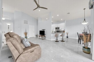 309 NW Toscane Tr in Port St. Lucie, FL - Building Photo - Building Photo