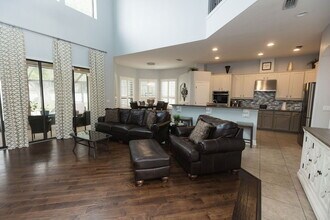 5335 Clapboard Creek Dr in Jacksonville, FL - Building Photo - Building Photo