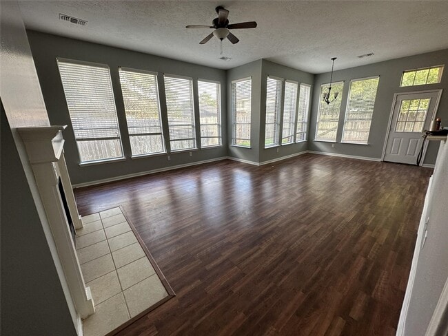 property at 1607 Bonnie Lea Ln