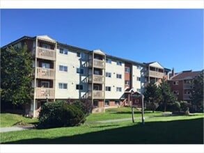 96 Highfield Park Dr in Dartmouth, NS - Building Photo - Building Photo