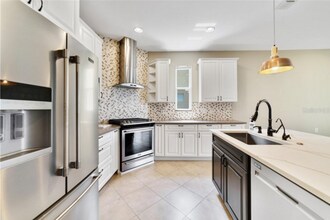 15601 Bay Vista Dr in Clermont, FL - Building Photo - Building Photo