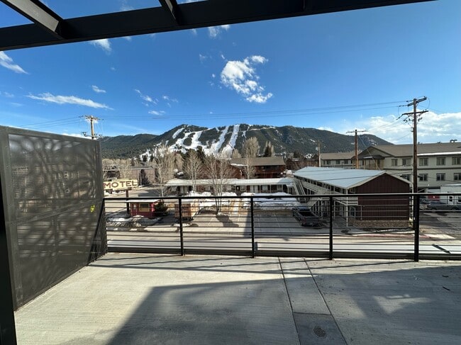 105 Mercill Ave in Jackson, WY - Building Photo - Building Photo