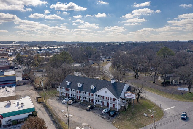 Rivergate Quarters in Goodlettsville, TN - Foto de edificio - Building Photo