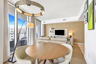 4111 S Ocean Dr in Hollywood, FL - Building Photo - Building Photo