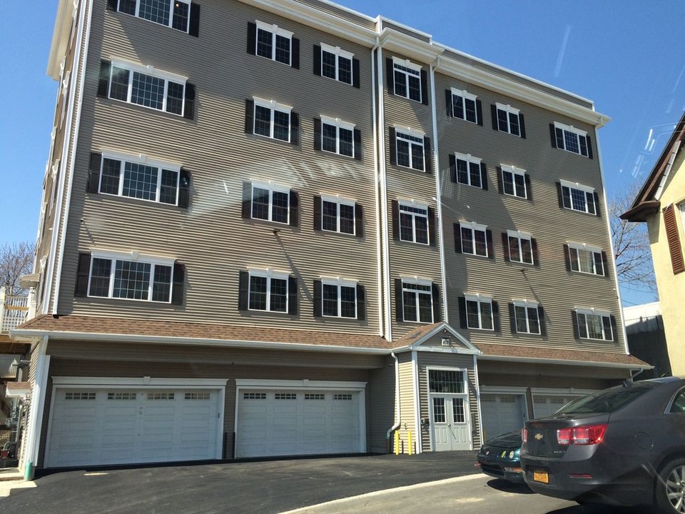 473 Revere Beach Pky in Revere, MA - Building Photo