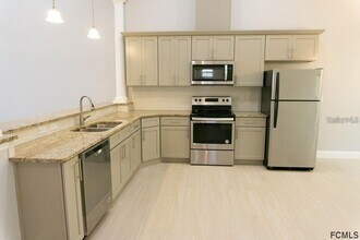64 Farmsworth Dr in Palm Coast, FL - Building Photo - Building Photo