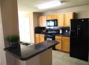 1035 Grassy View Dr in Houston, TX - Building Photo - Building Photo