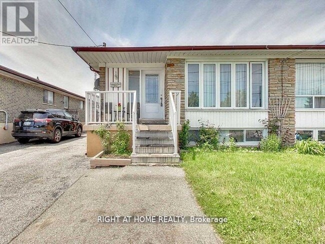 property at 34 Goldsboro Rd