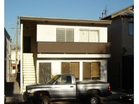 1918 Pacific Ave in Venice, CA - Building Photo
